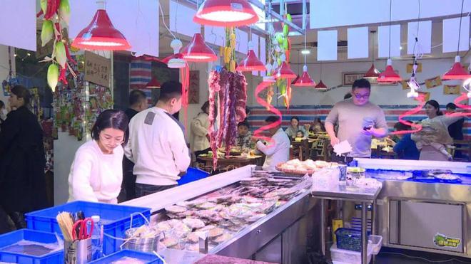 经济”创意火锅“食”不停开元棋牌冷空气带火“暖(图2)
