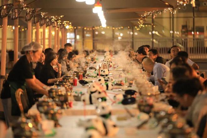 大屋檐下吃着火锅来过年ky开元棋牌就在明天!(图4) 大屋檐下吃着火锅来过年ky开元棋牌就在明天!(图4)